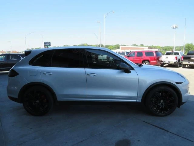 2012 Porsche 958 Cayenne S - Image 8 of 12