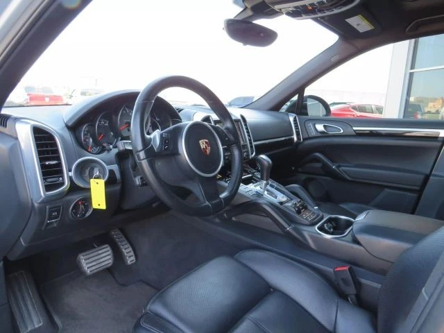 2012 Porsche 958 Cayenne S - Image 10 of 12