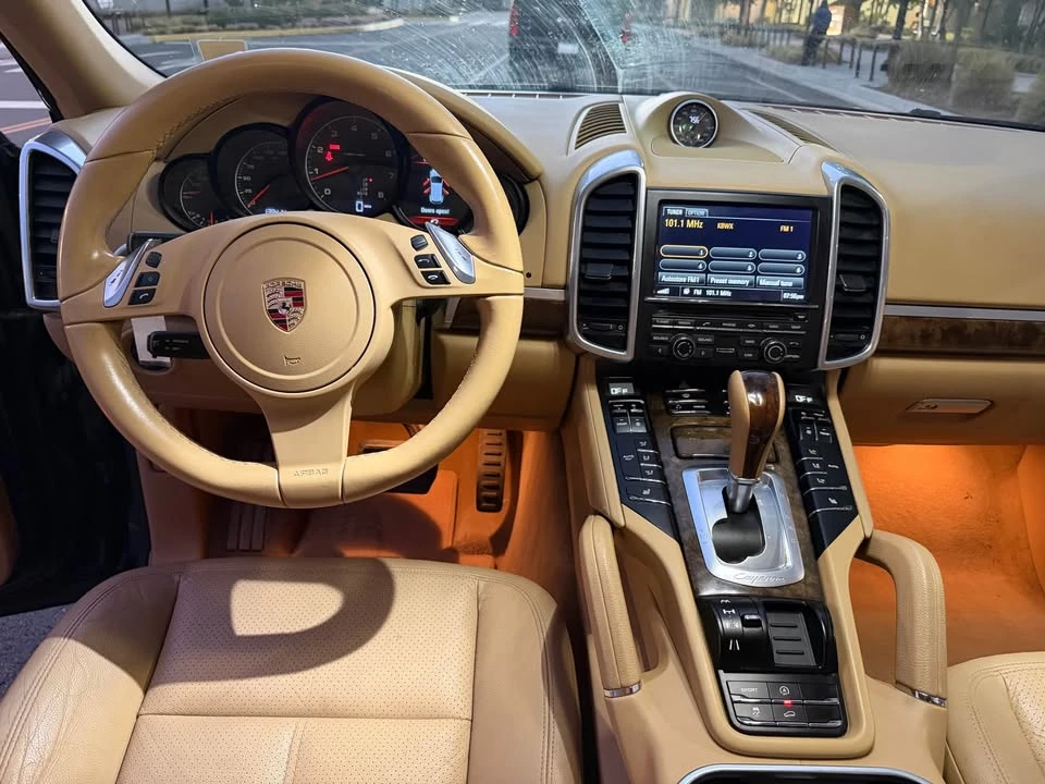 2012 Porsche 958 Cayenne S - Image 14 of 17