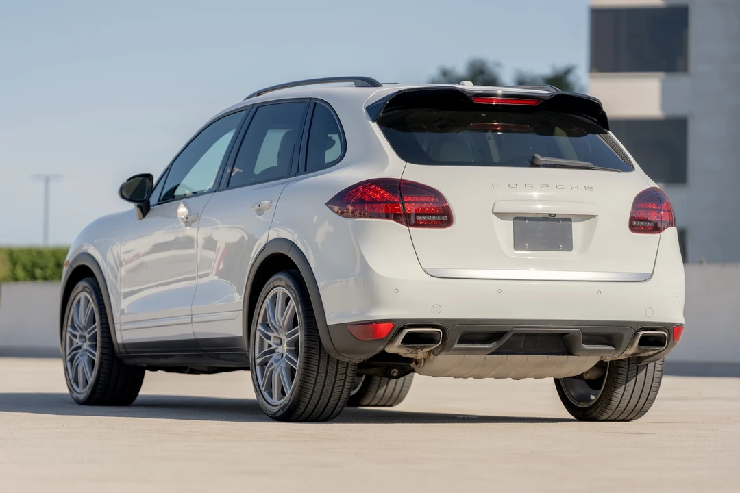 2012 Porsche 958 Cayenne S - Image 19 of 31