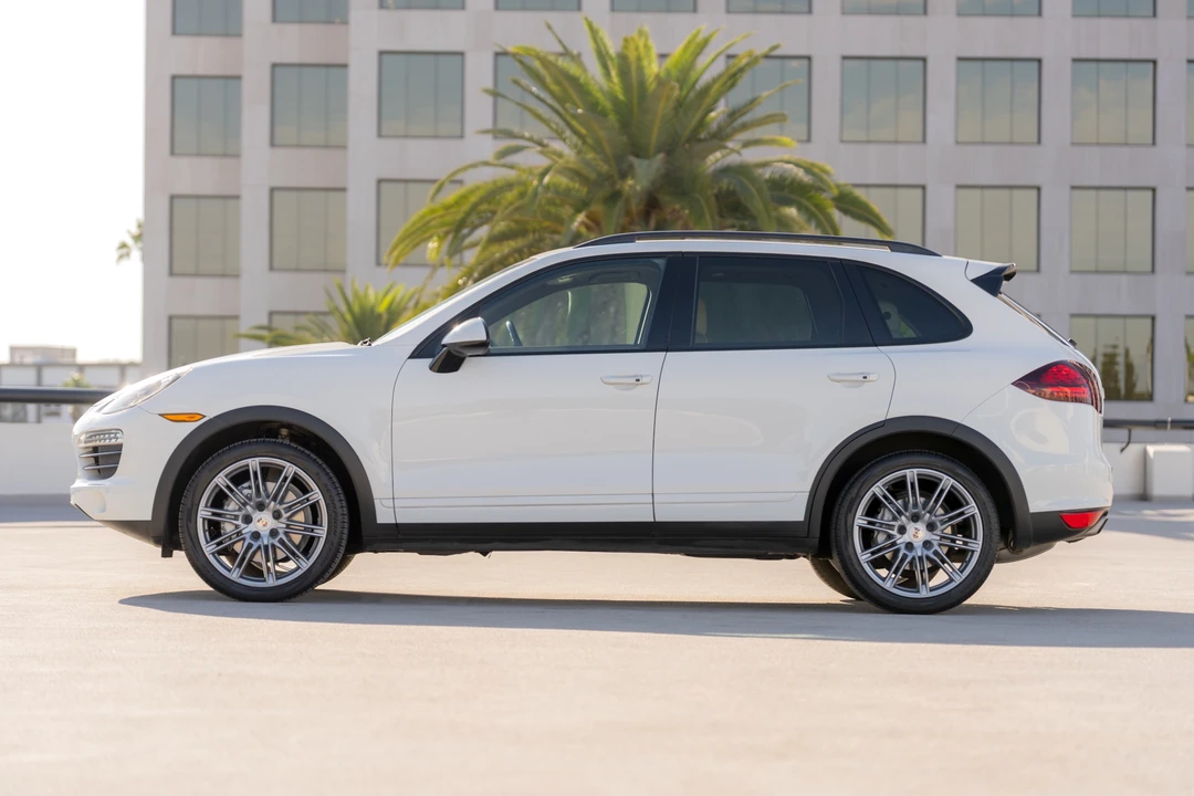 2012 Porsche 958 Cayenne S - Image 24 of 31
