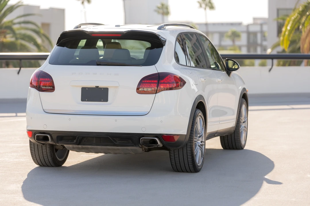 2012 Porsche 958 Cayenne S - Image 17 of 31