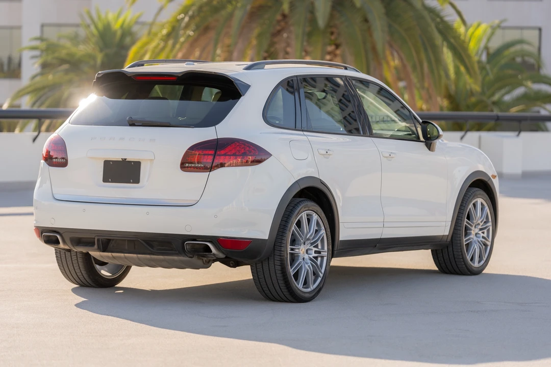 2012 Porsche 958 Cayenne S - Image 15 of 31