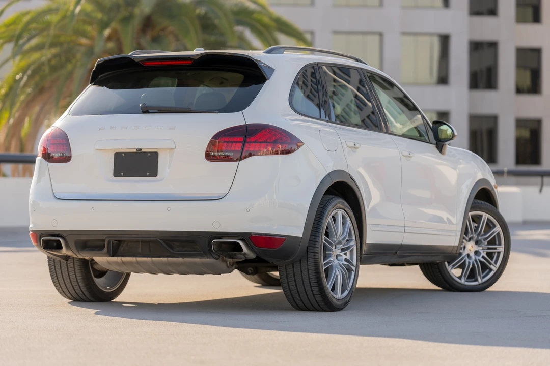 2012 Porsche 958 Cayenne S - Image 14 of 31