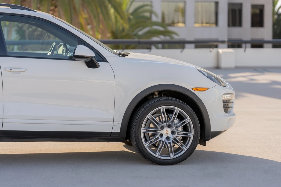 2012 Porsche 958 Cayenne S - Image 27 of 31