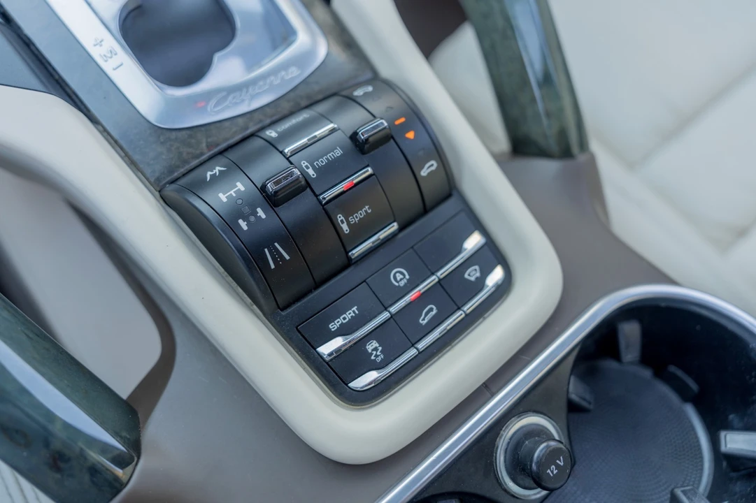 2012 Porsche 958 Cayenne S - Image 20 of 28