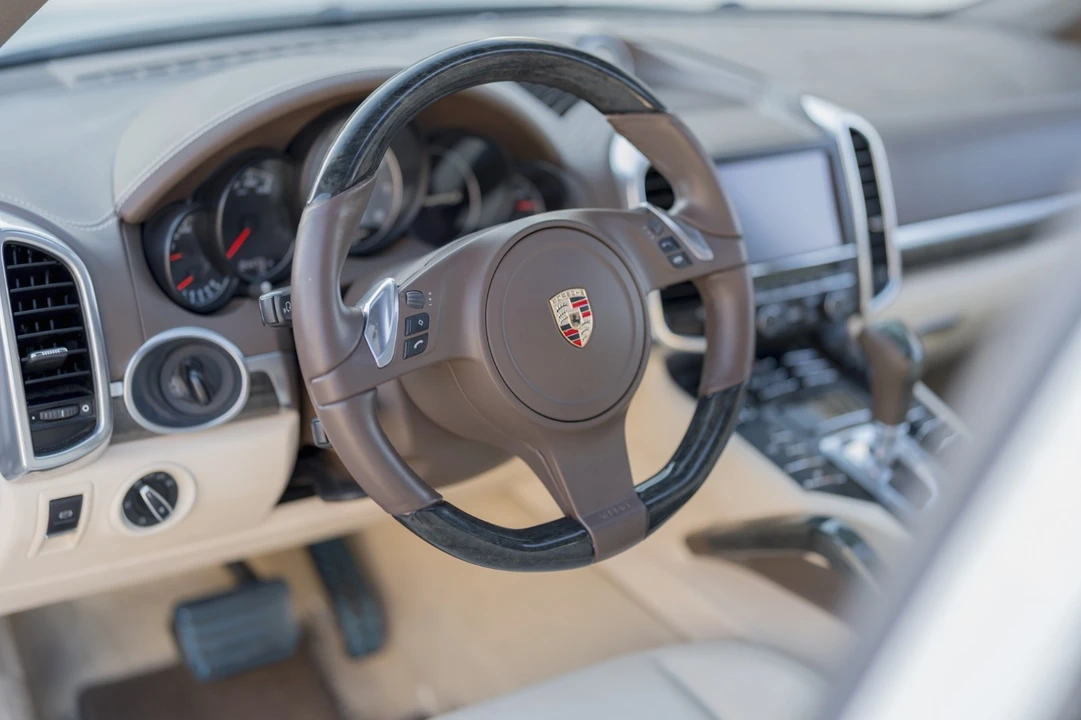 2012 Porsche 958 Cayenne S - Image 12 of 28
