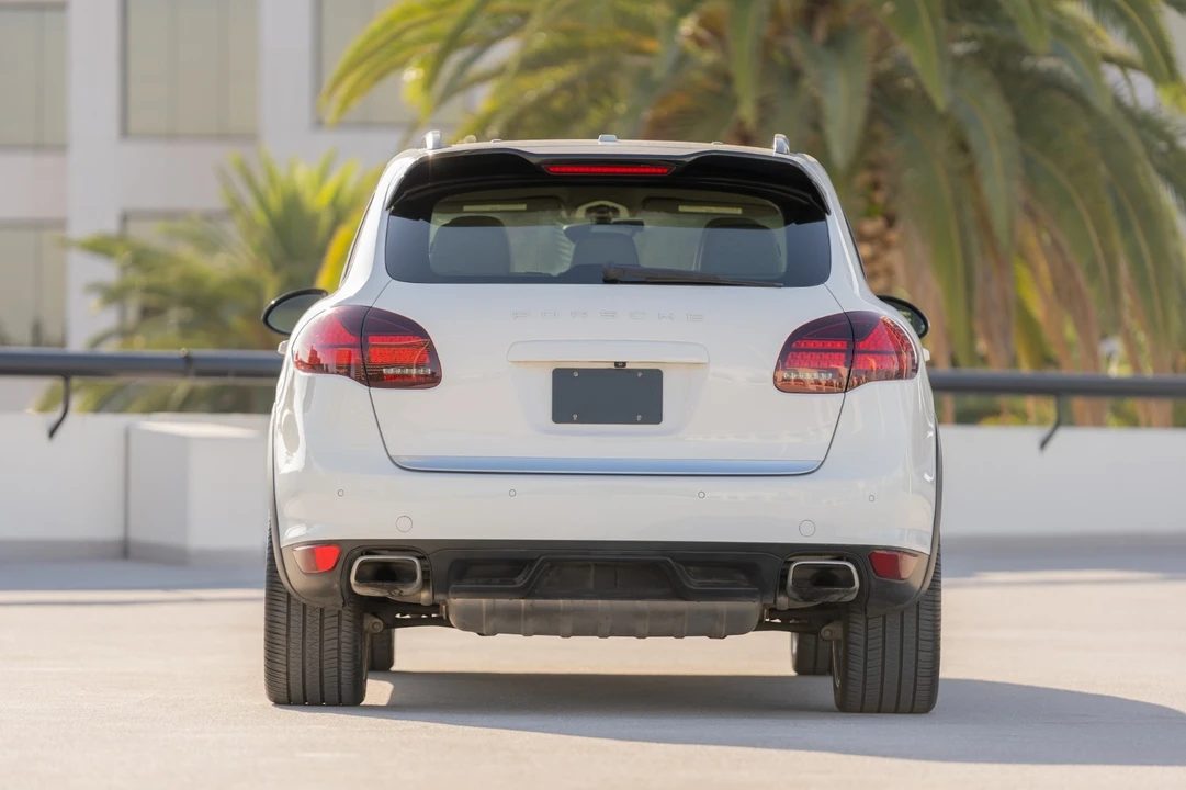 2012 Porsche 958 Cayenne S - Image 6 of 28