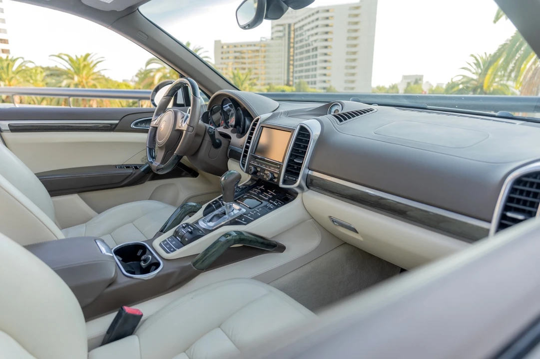 2012 Porsche 958 Cayenne S - Image 22 of 28