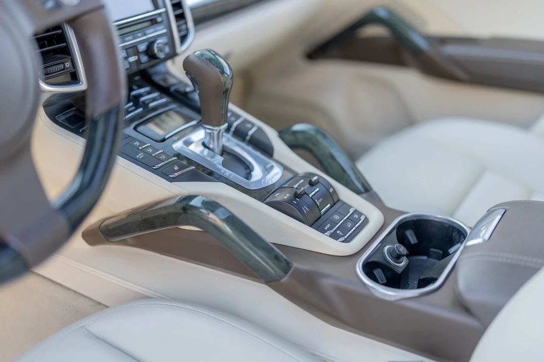2012 Porsche 958 Cayenne S - Image 19 of 28