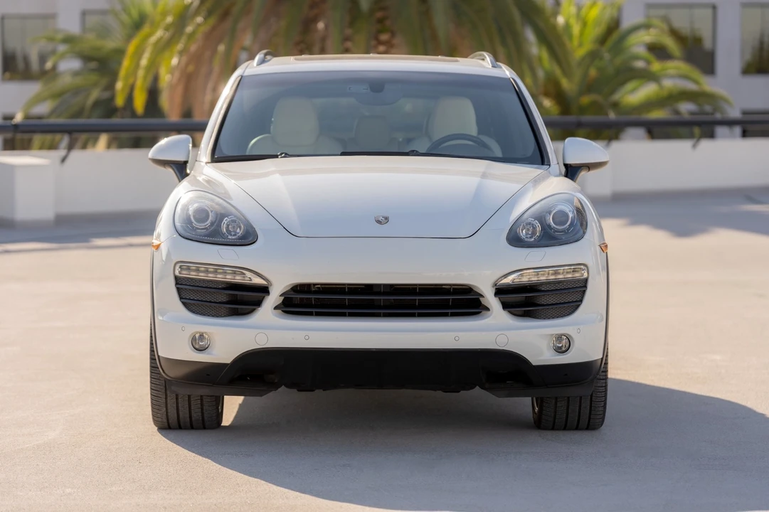 2012 Porsche 958 Cayenne S - Image 2 of 28