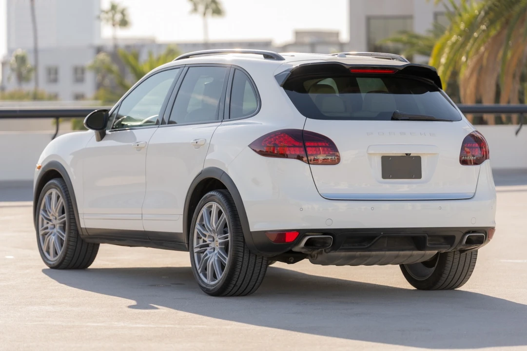 2012 Porsche 958 Cayenne S - Image 5 of 28