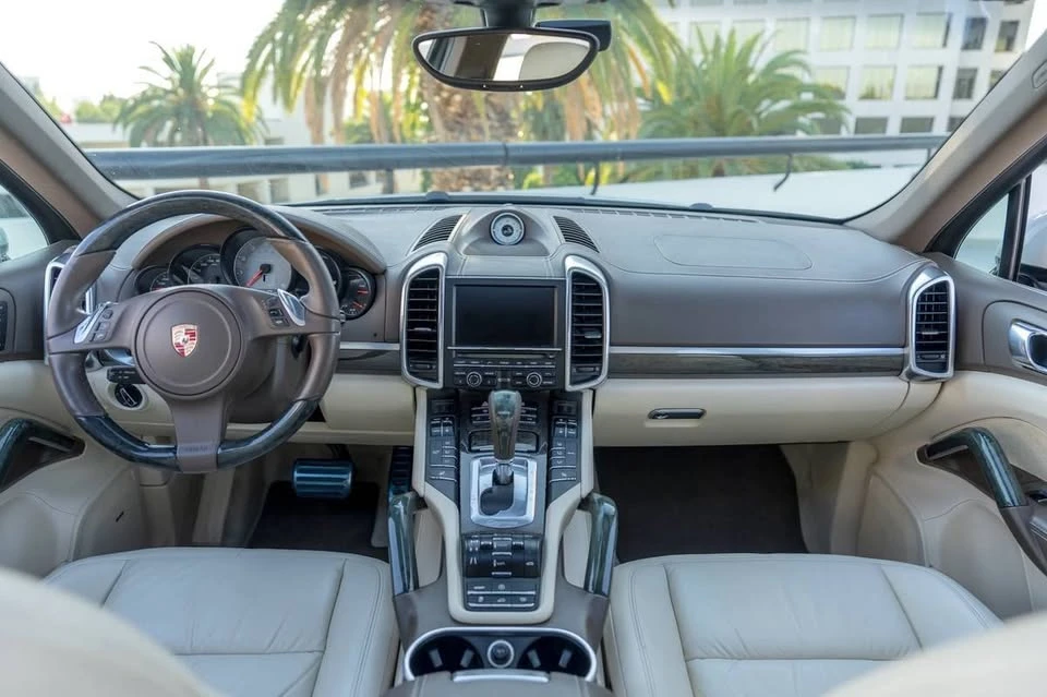2012 Porsche 958 Cayenne S - Image 14 of 20