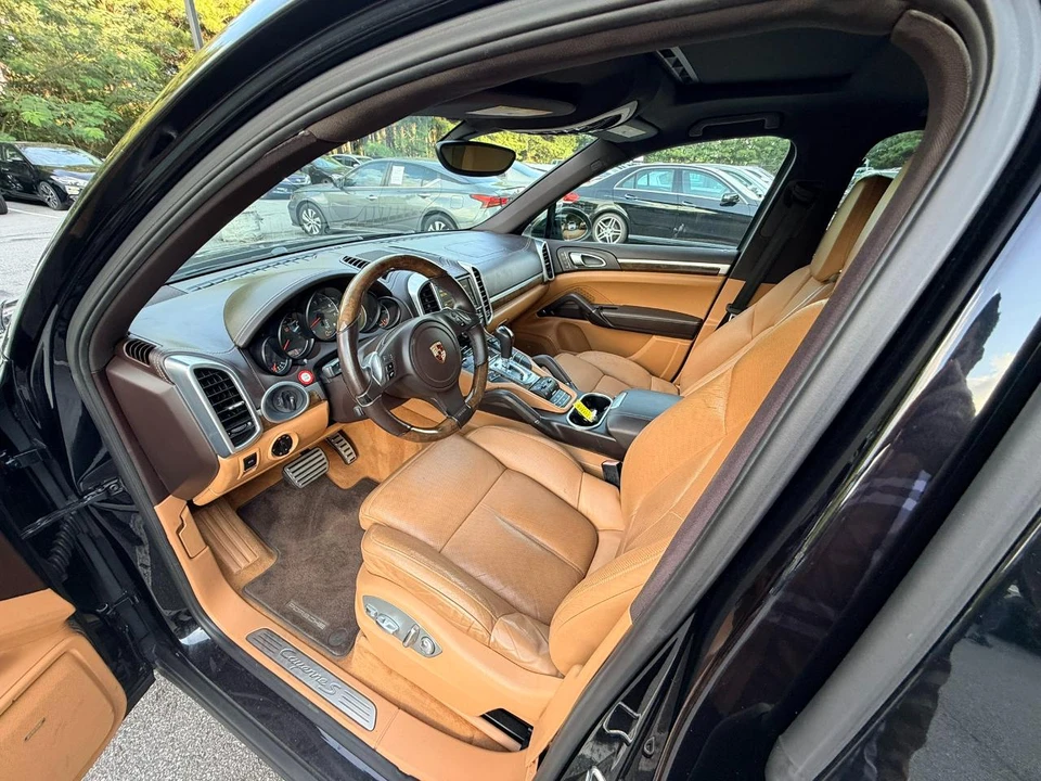 2012 Porsche 958 Cayenne S - Image 8 of 28