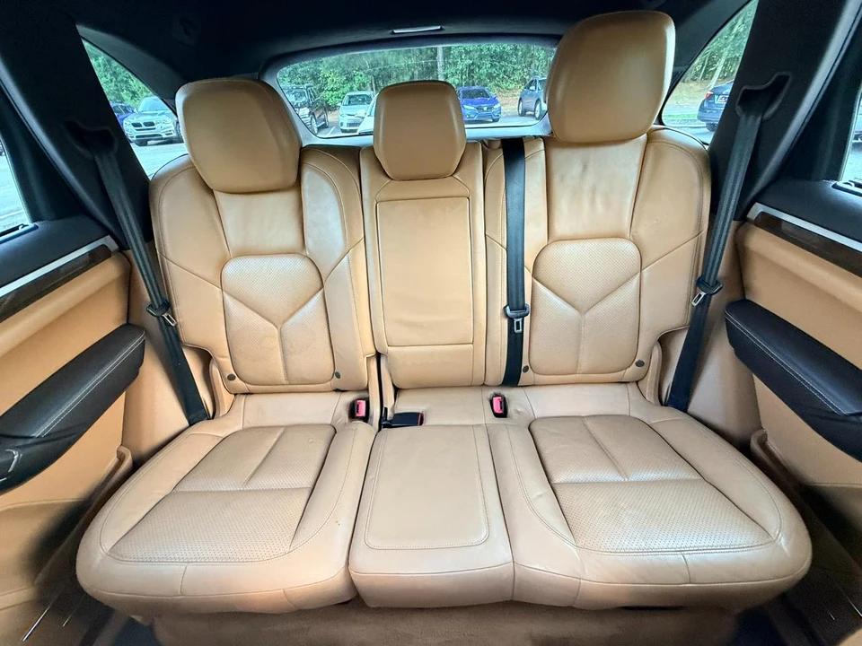 2012 Porsche 958 Cayenne S - Image 10 of 28