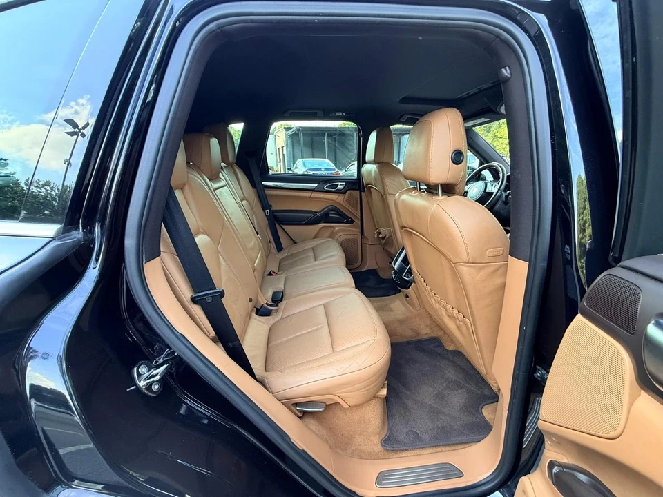 2012 Porsche 958 Cayenne S - Image 12 of 28