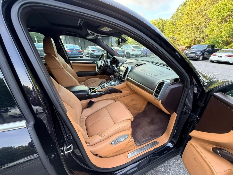 2012 Porsche 958 Cayenne S - Image 13 of 28