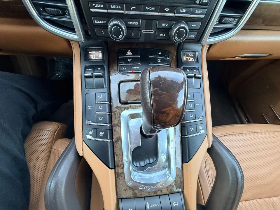 2012 Porsche 958 Cayenne S - Image 18 of 28
