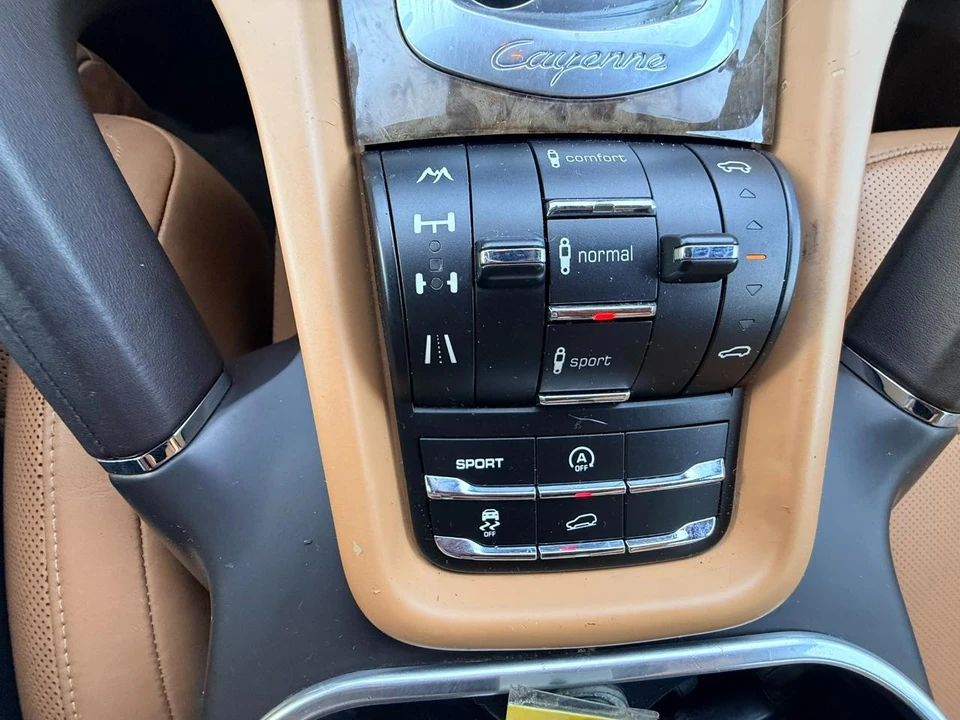 2012 Porsche 958 Cayenne S - Image 20 of 28