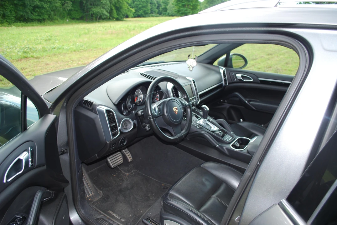 2012 Porsche 958 Cayenne S - Image 20 of 31