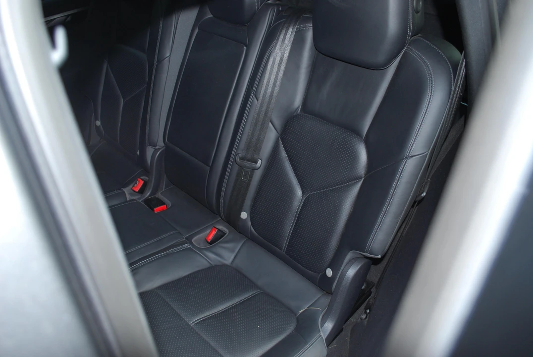 2012 Porsche 958 Cayenne S - Image 28 of 31