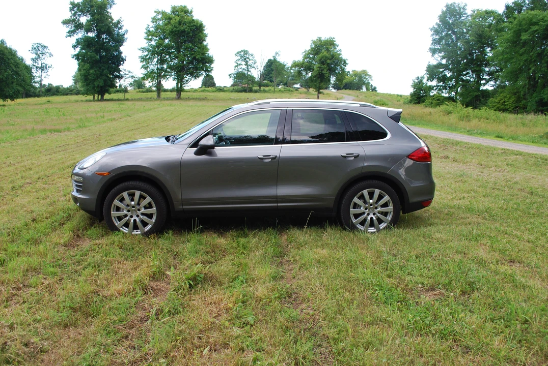 2012 Porsche 958 Cayenne S - Image 6 of 31