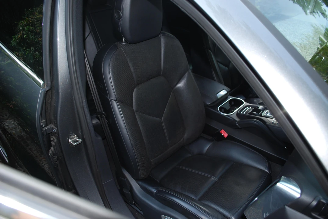 2012 Porsche 958 Cayenne S - Image 23 of 31