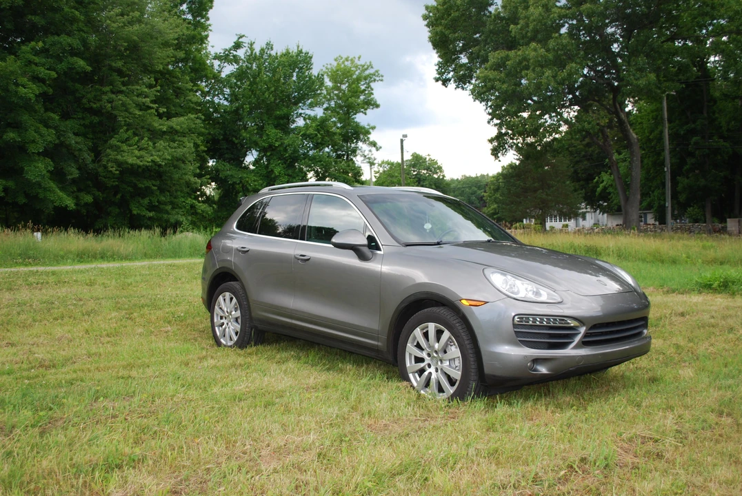 2012 Porsche 958 Cayenne S - Image 8 of 31