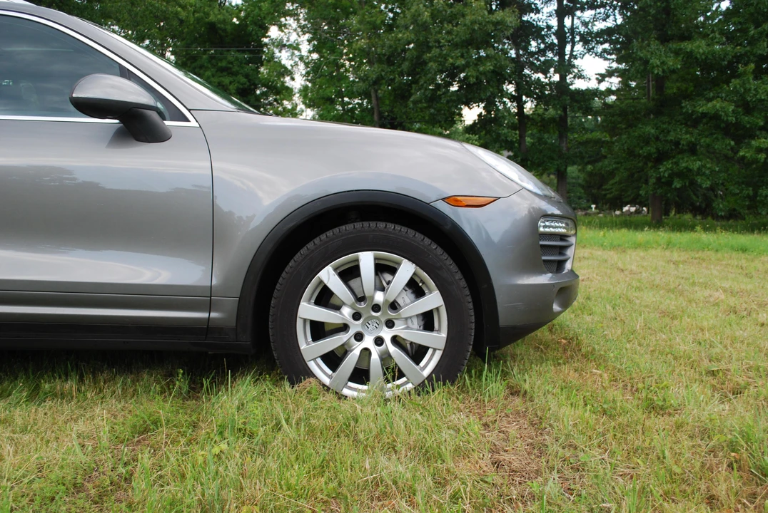 2012 Porsche 958 Cayenne S - Image 15 of 31