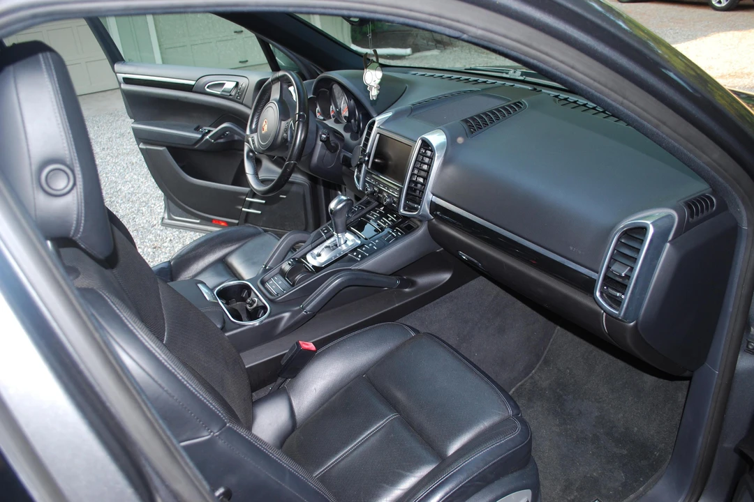 2012 Porsche 958 Cayenne S - Image 17 of 31