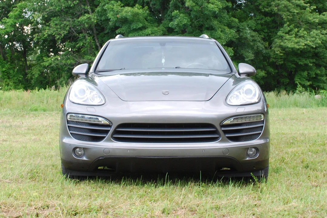 2012 Porsche 958 Cayenne S - Image 2 of 31