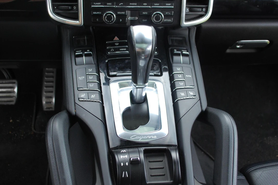 2012 Porsche 958 Cayenne S - Image 18 of 31