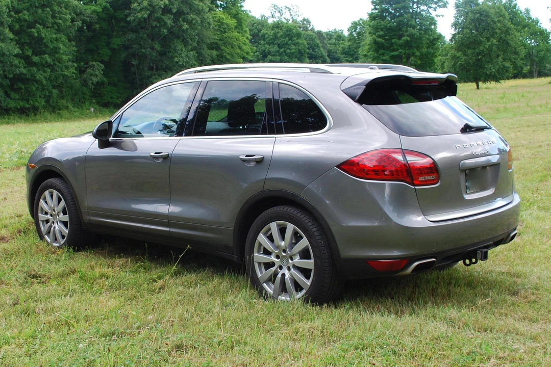 2012 Porsche 958 Cayenne S - Image 3 of 31