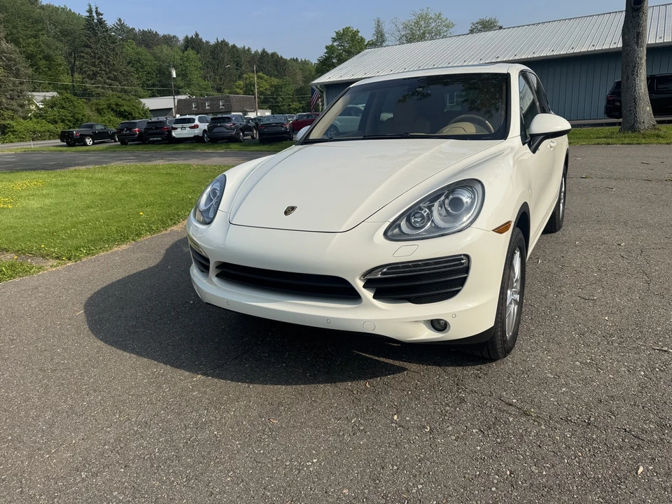 2012 Porsche 958 Cayenne S - Image 2 of 31