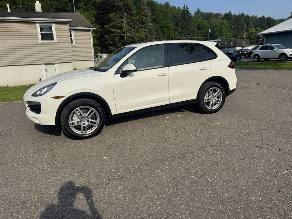 2012 Porsche 958 Cayenne S - Image 5 of 31