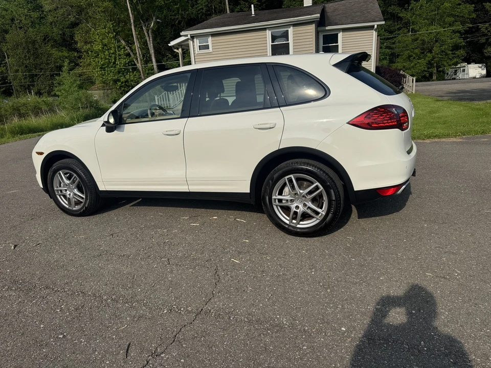 2012 Porsche 958 Cayenne S - Image 6 of 31