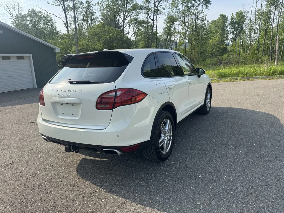 2012 Porsche 958 Cayenne S - Image 9 of 31