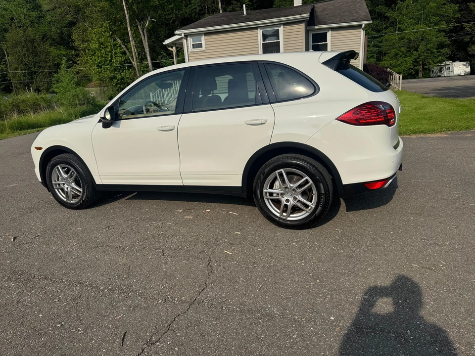 2012 Porsche 958 Cayenne S - Image 13 of 31