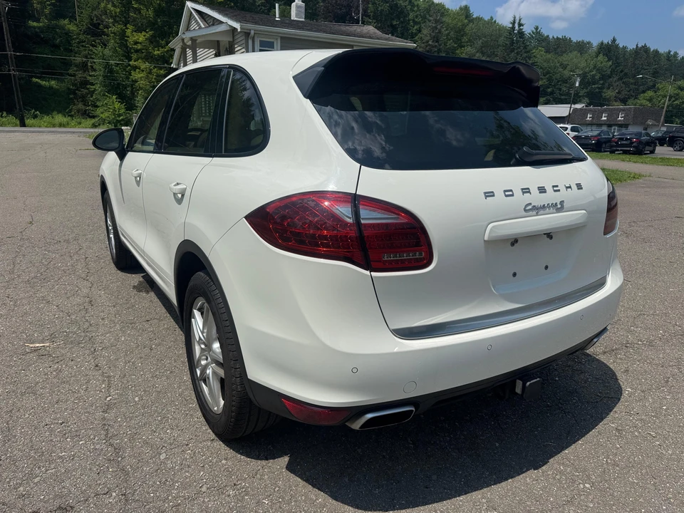2012 Porsche 958 Cayenne S - Image 15 of 31