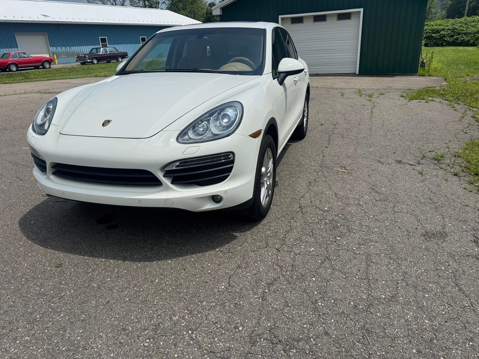 2012 Porsche 958 Cayenne S - Image 7 of 31