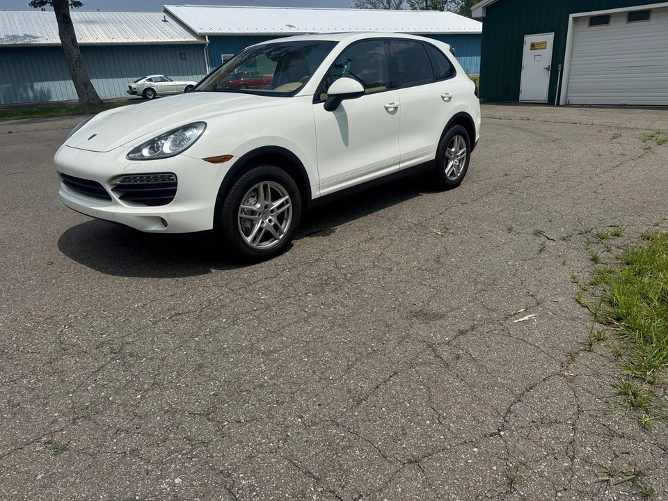 2012 Porsche 958 Cayenne S - Image 11 of 31