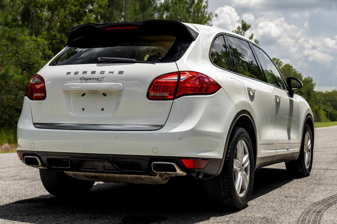 2012 Porsche 958 Cayenne S - Image 4 of 31