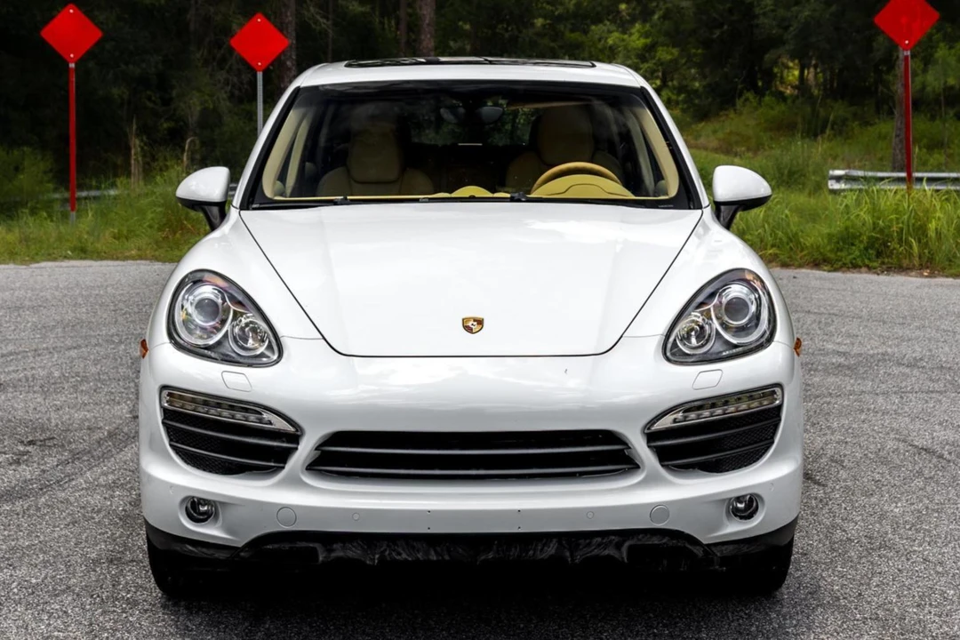 2012 Porsche 958 Cayenne S - Image 2 of 31