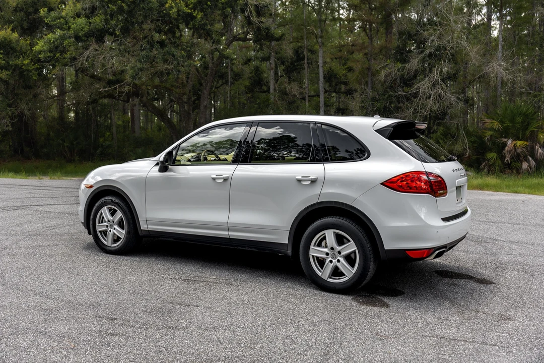 2012 Porsche 958 Cayenne S - Image 15 of 31
