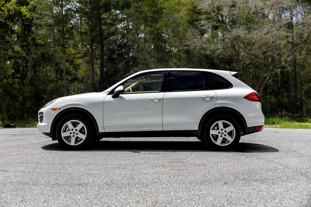 2012 Porsche 958 Cayenne S - Image 13 of 31
