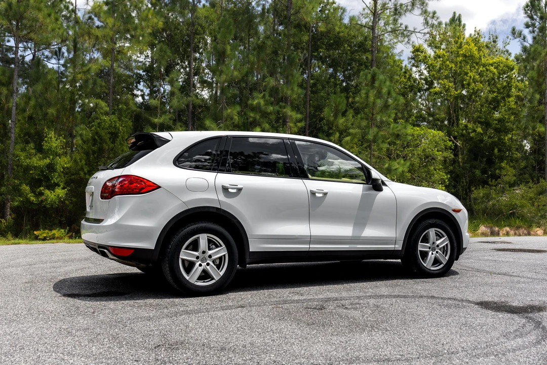 2012 Porsche 958 Cayenne S - Image 24 of 31