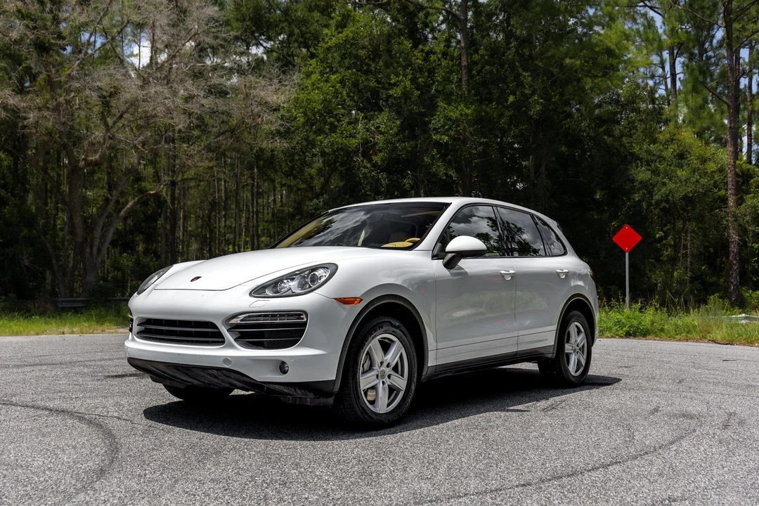 2012 Porsche 958 Cayenne S - Image 9 of 31