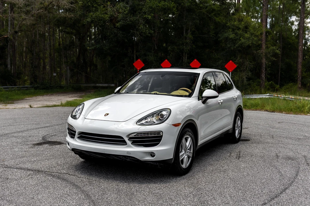 2012 Porsche 958 Cayenne S - Image 8 of 31