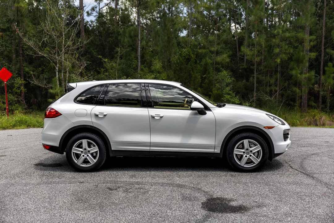 2012 Porsche 958 Cayenne S - Image 27 of 31