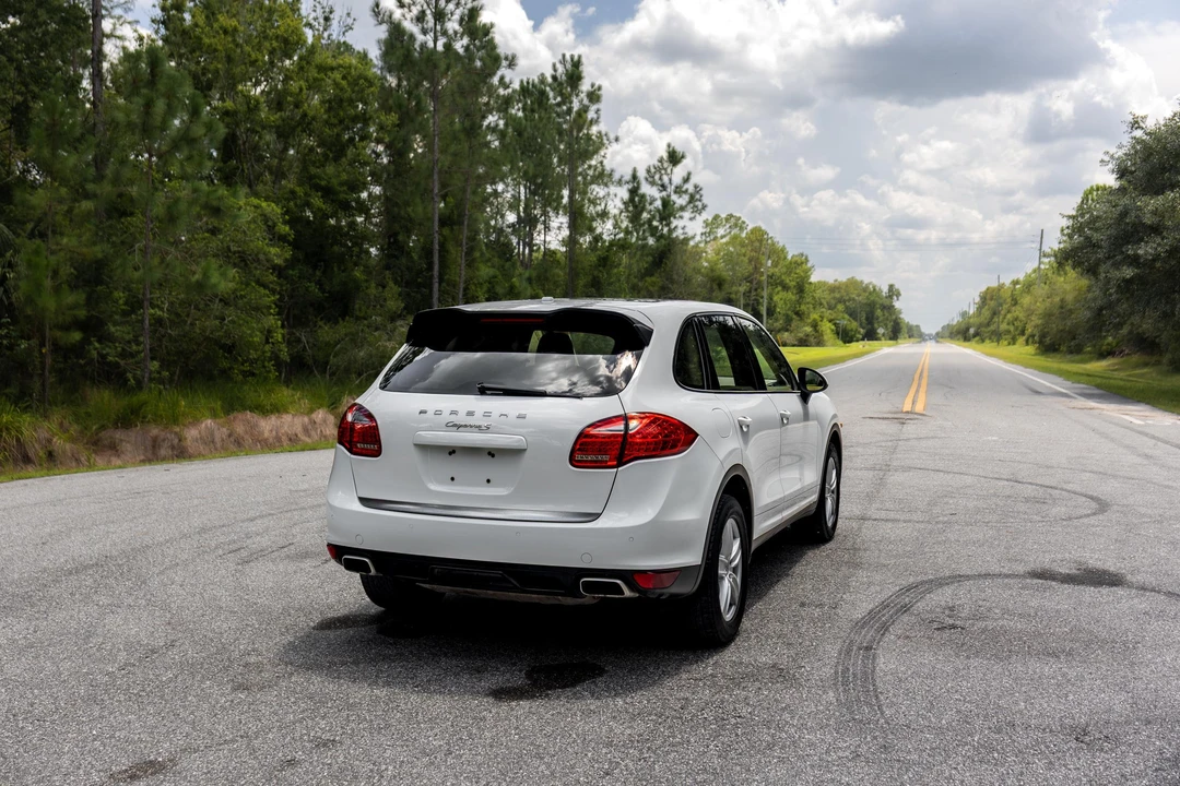 2012 Porsche 958 Cayenne S - Image 21 of 31